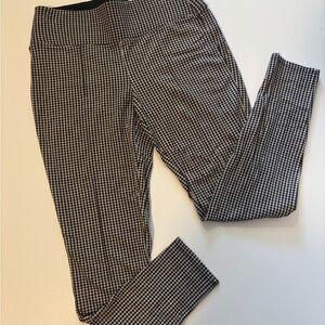 NWT Nine West Black Tan White Houndstooth Leggings